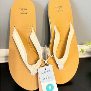 Shade & Shore Women's Cream and Tan Sandals